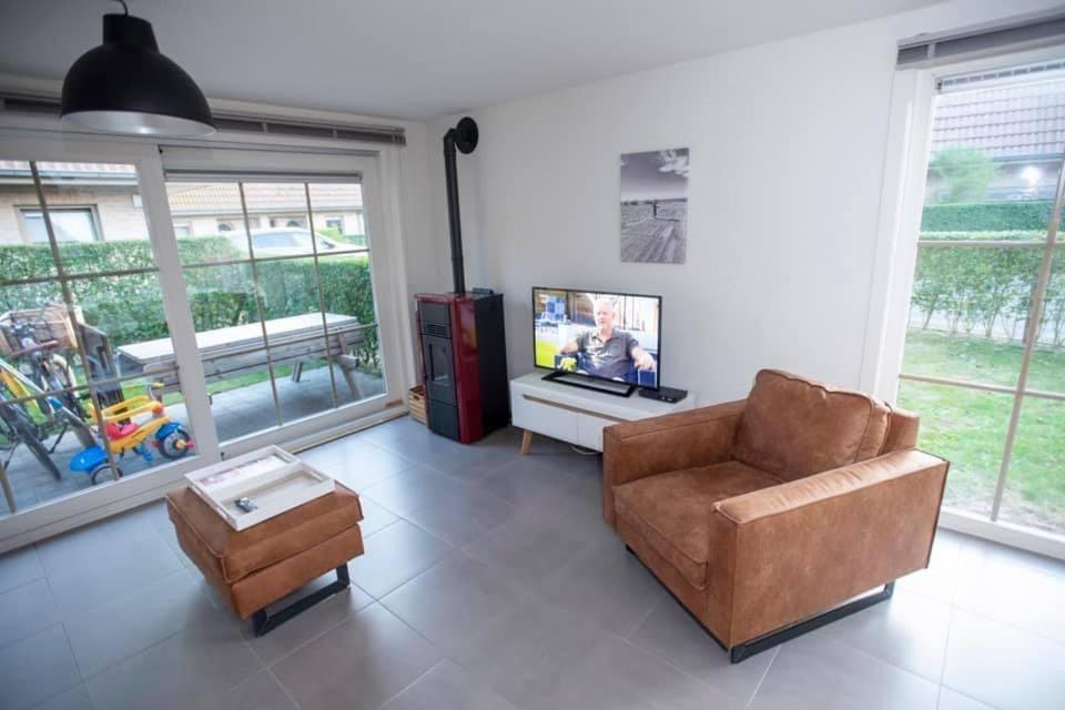 Vakantiehuisje De Panne Vlak Aan Plopsaland En De Zee Exterior photo